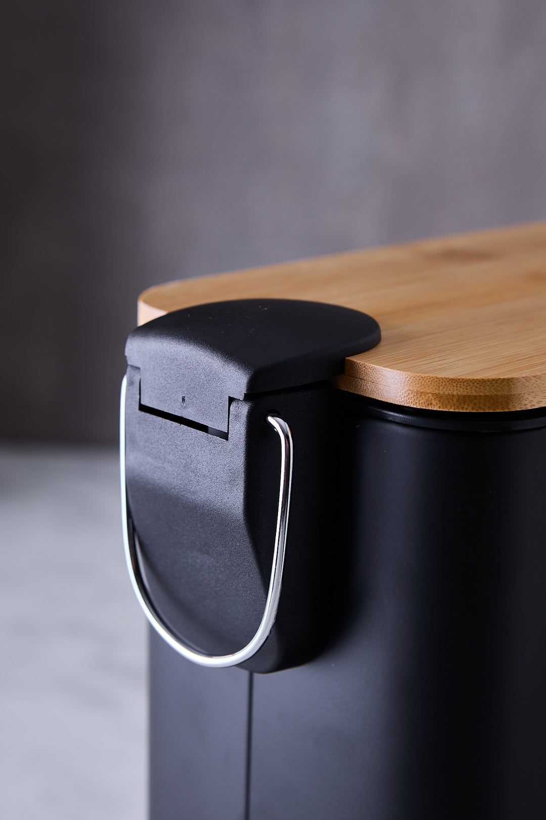 CESTO DE BASURA FINE BLACK & BAMBÚ 5 L