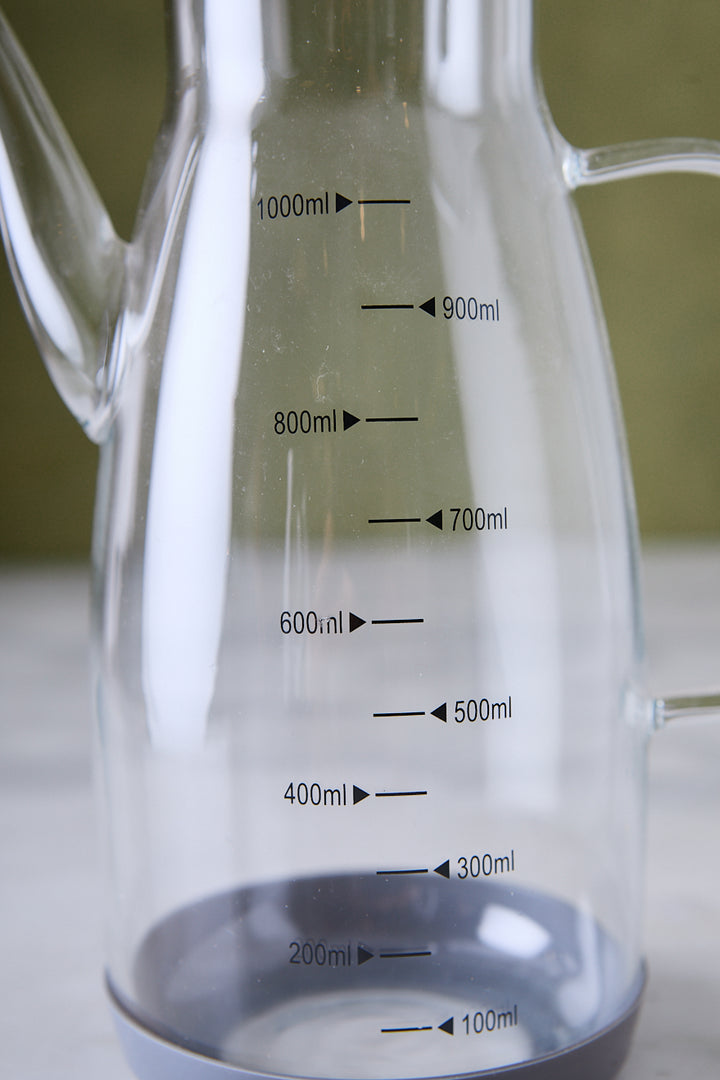 ACEITERA DE VIDRIO MEDIDORA TAPA DE ACERO 1L