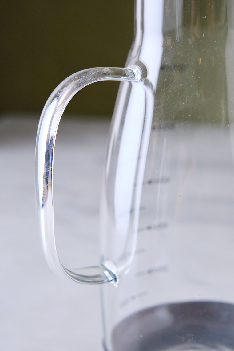 ACEITERA DE VIDRIO MEDIDORA TAPA DE ACERO 1L