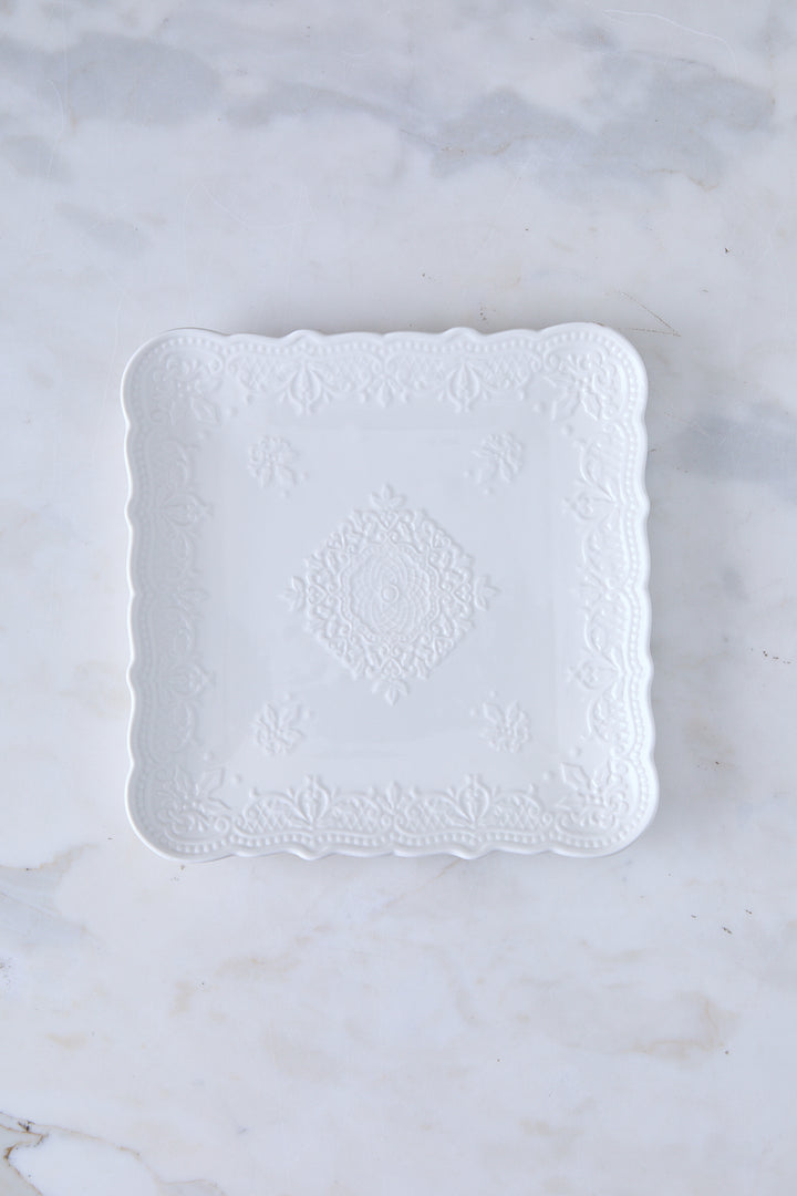 PLATO CUADRADO WINDSOR BRODERIE 22CM