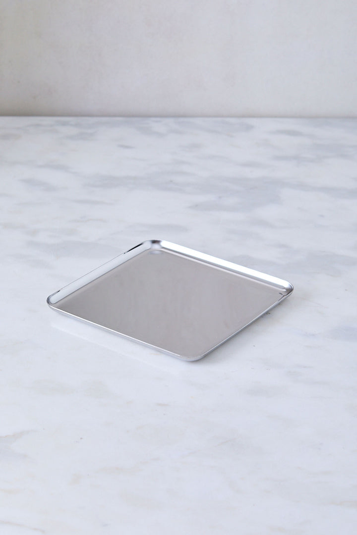 BANDEJA CUADRADA ACERO ESPEJADO 17CM