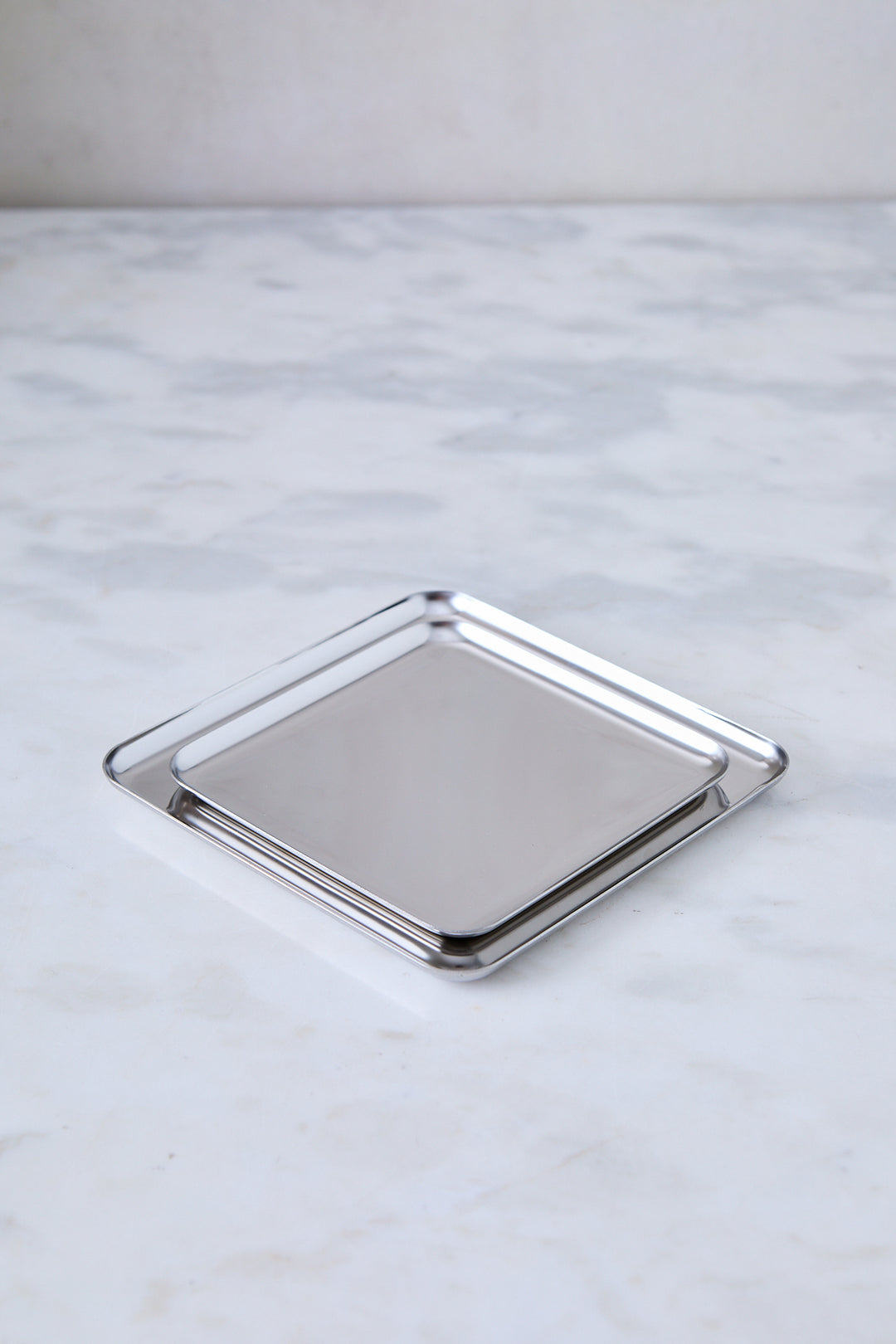 BANDEJA CUADRADA ACERO ESPEJADO 17CM