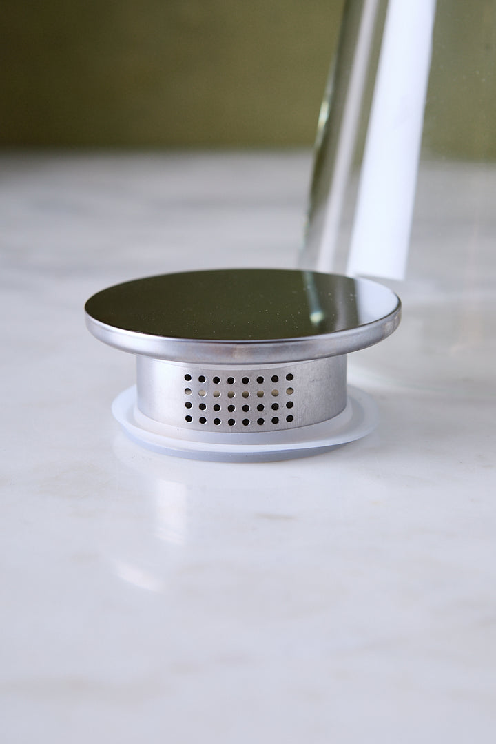 JARRA CONICA DE VIDRIO TAPA DE ACERO 1.8 L