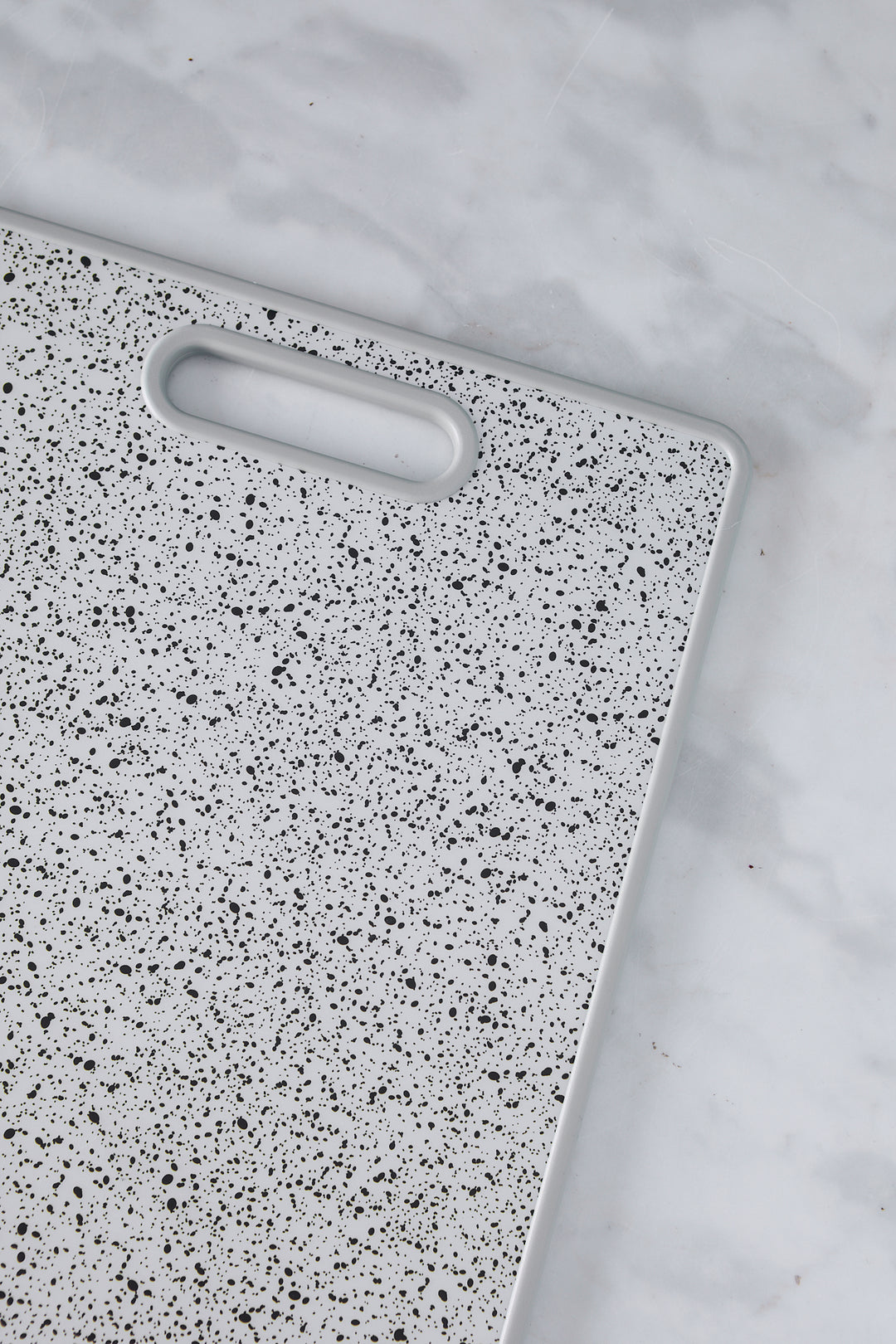 TABLA PARA PICAR GRANITO WHITE 38CM