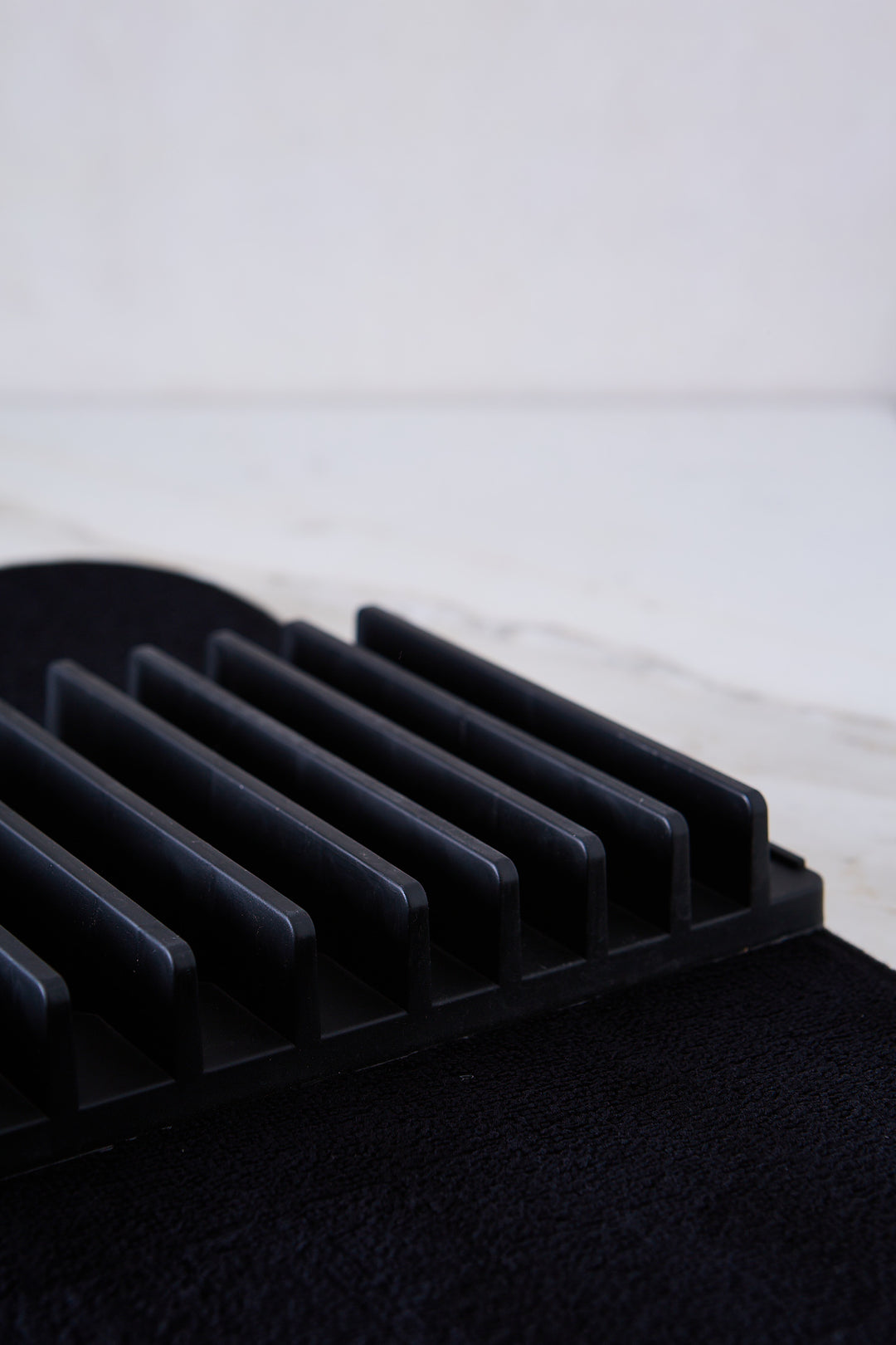 PAÑO ESCURRIDOR MICROFIBRA CON SECAPLATOS BLACK