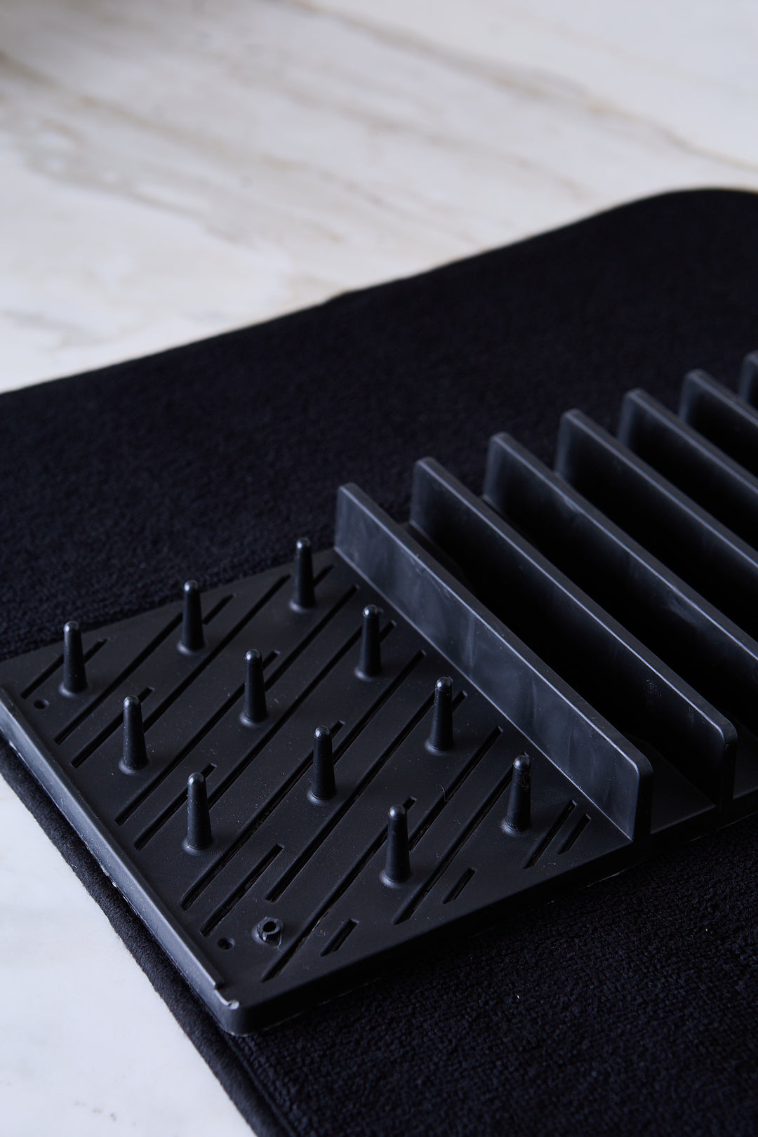 PAÑO ESCURRIDOR MICROFIBRA CON SECAPLATOS BLACK