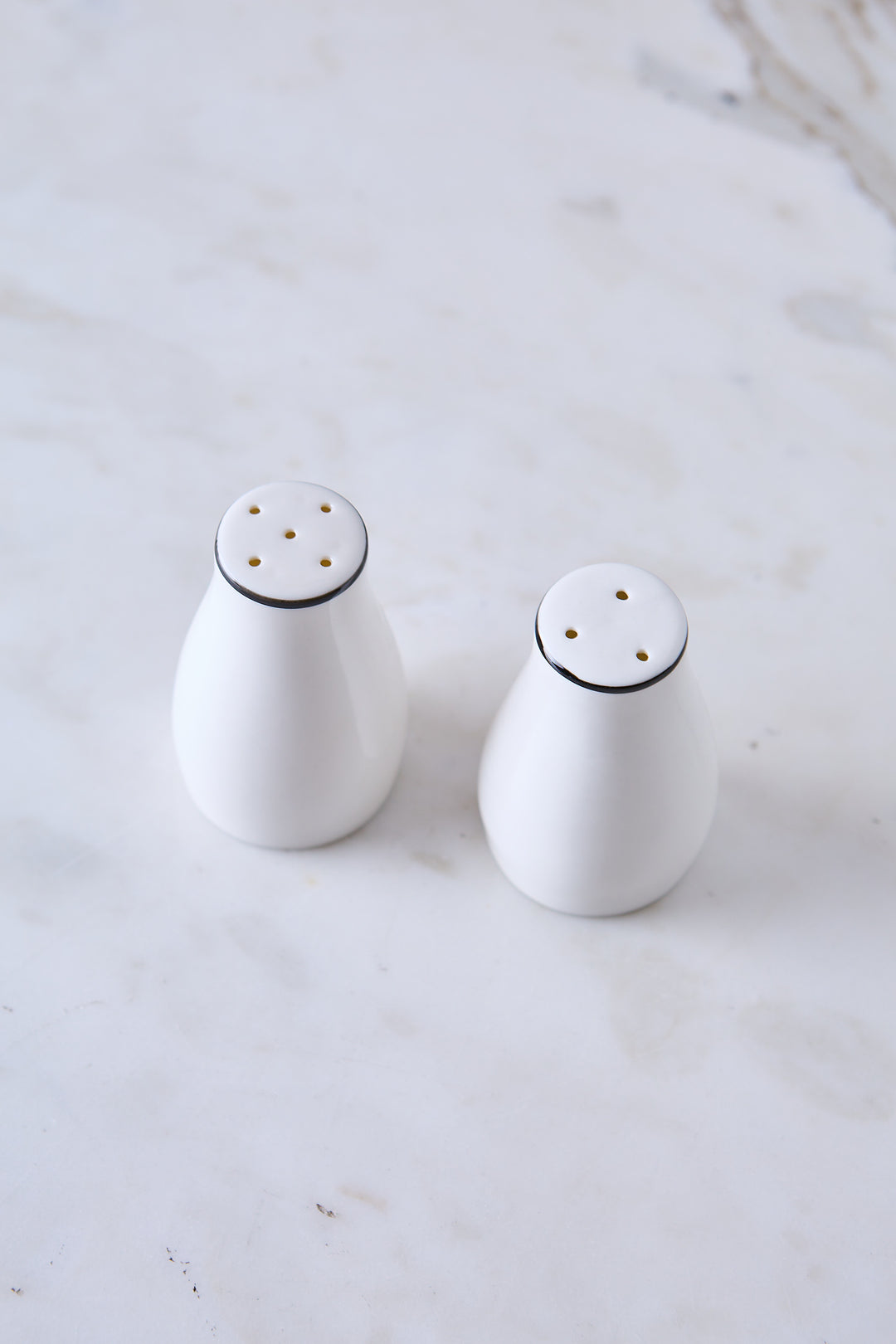SALERO & PIMENTERO SAKURA WHITE & BLACK