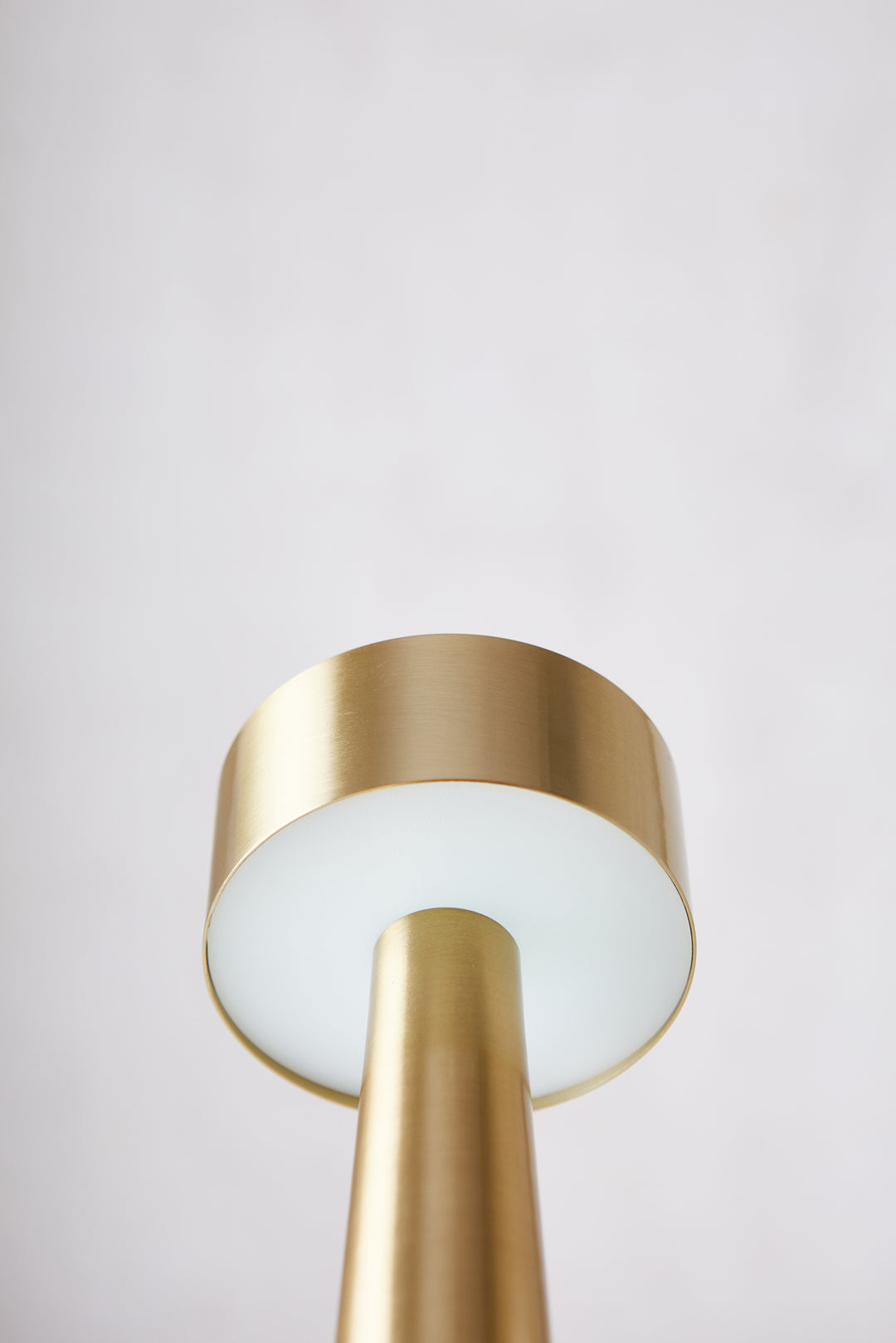 LAMPARA CHESS LED GOLD
