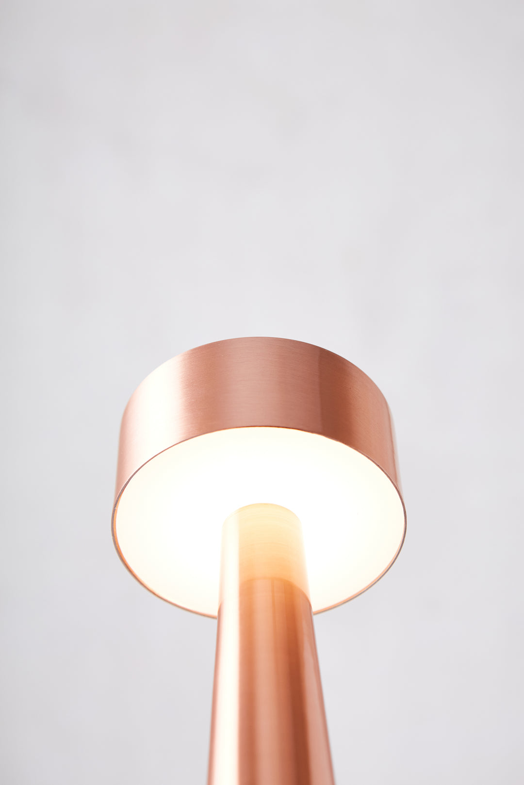 LAMPARA CHESS LED ROSE GOLD