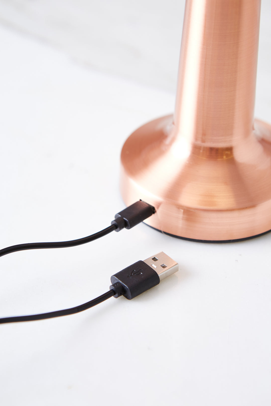 LAMPARA CHESS LED ROSE GOLD