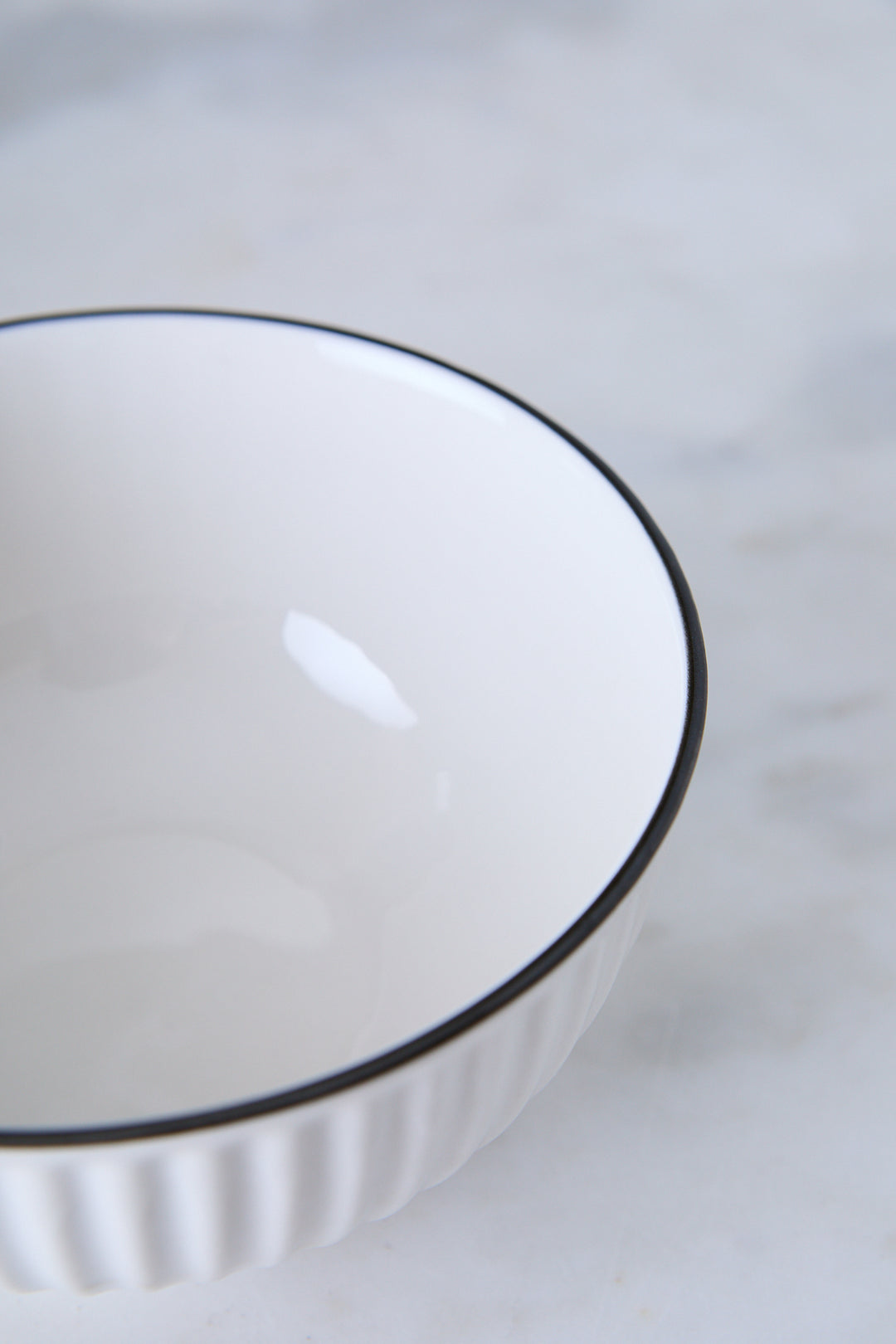 BOWL CERAMICA WHITE & BLACK 20CM