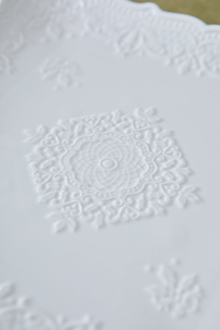 PLATO CUADRADO WINDSOR BRODERIE 22CM