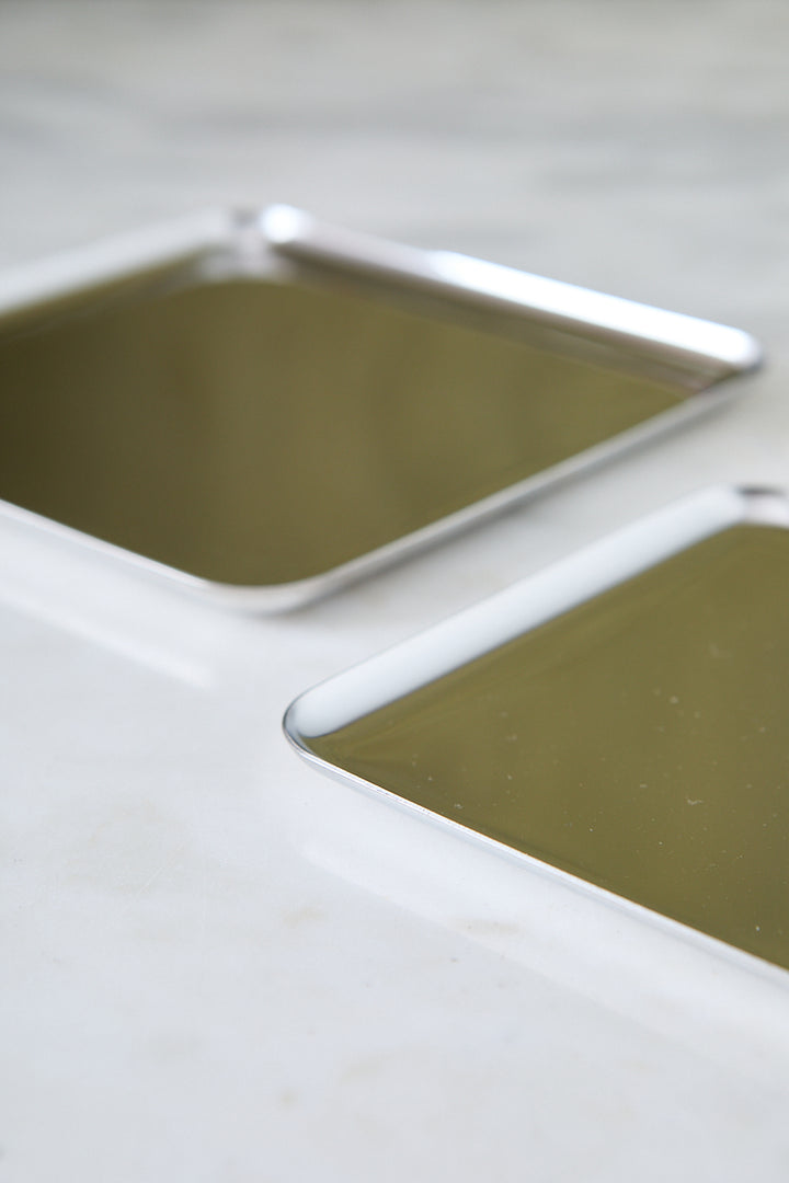 BANDEJA CUADRADA ACERO ESPEJADO 17CM